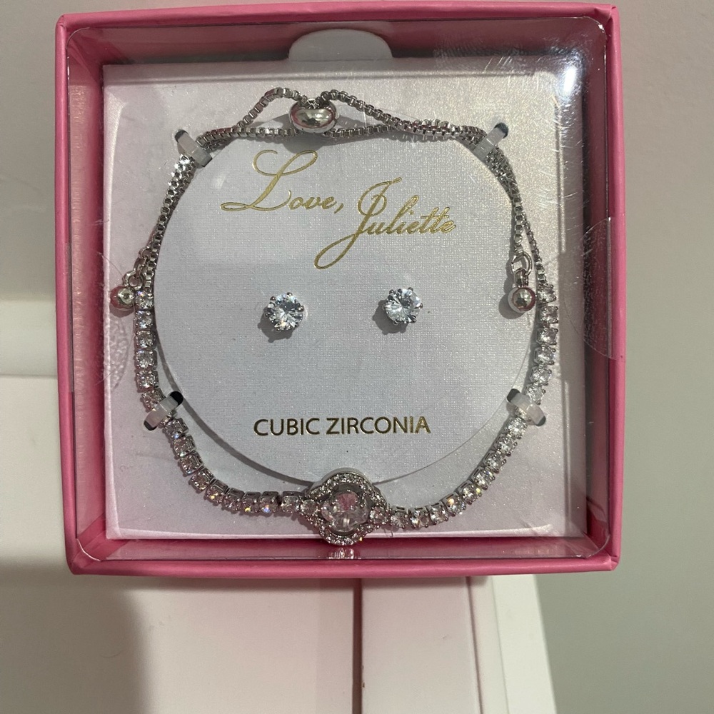 Silver Cubic Zirconia Jewelry Set